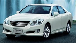 Toyota ra mắt mẫu xe Crown cải tiến tại Nhật